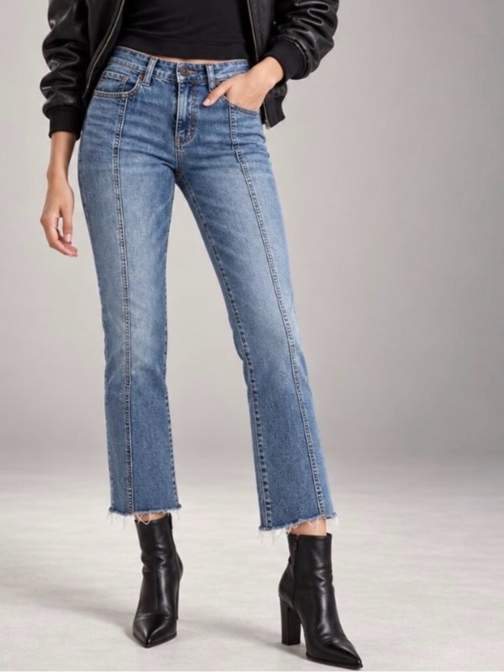 KUT from the Kloth Nikki Mid Rise Ankle Flare Jeans Size 6 Raw Hem